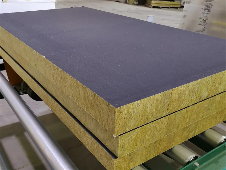 水泥基復(fù)合保溫巖棉板