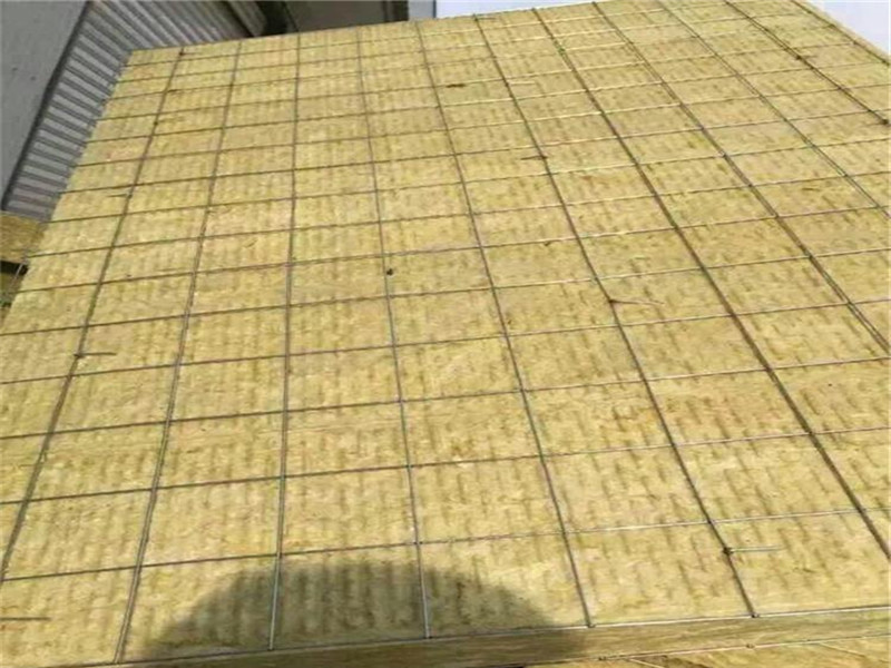 高強(qiáng)度鋼絲網(wǎng)巖棉板